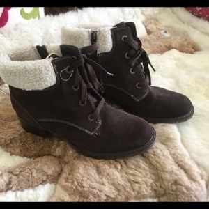 Sporto kelly booties. NWOT.